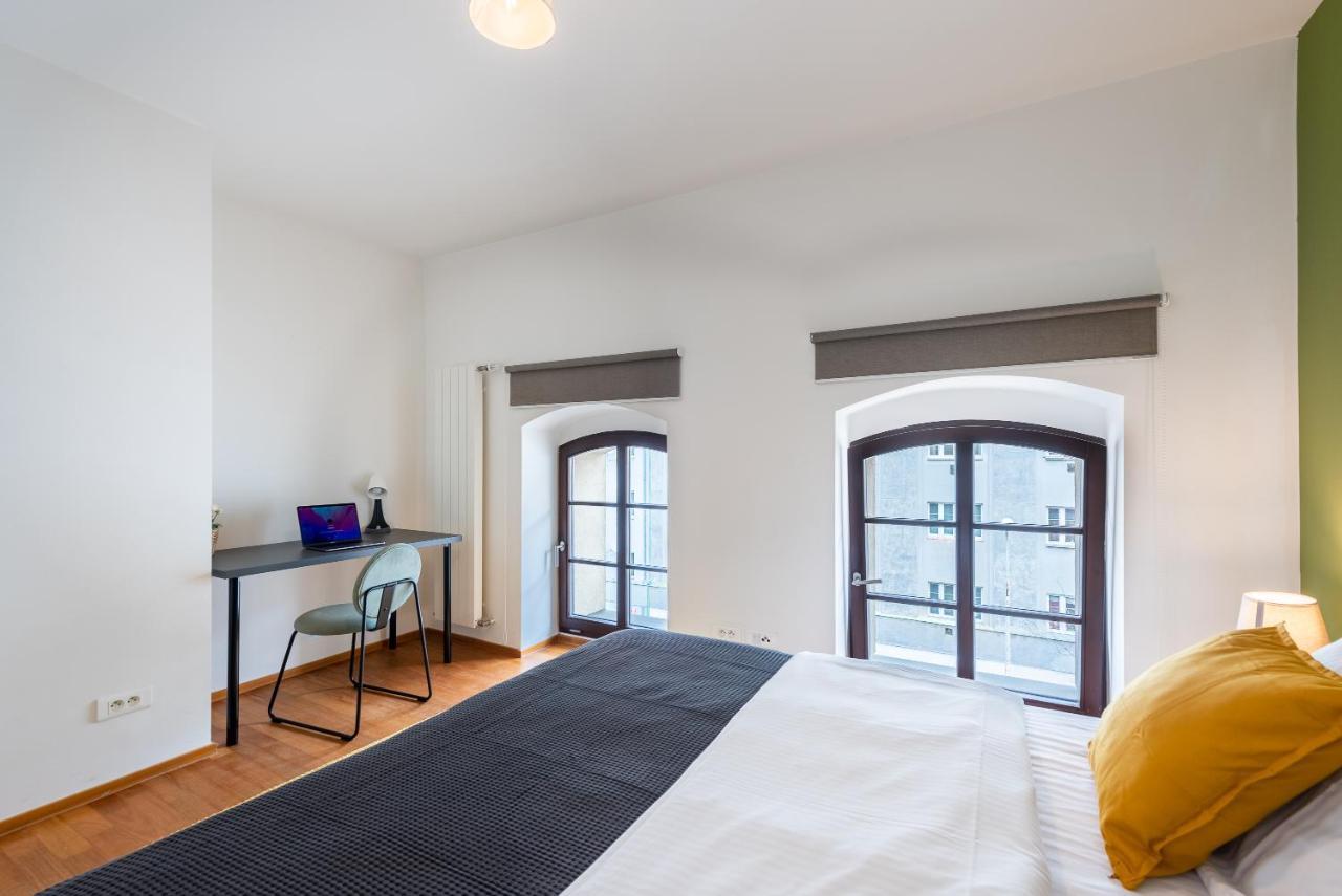 Apartment With Balcony And Parking Near The Prague Museum Bagian luar foto