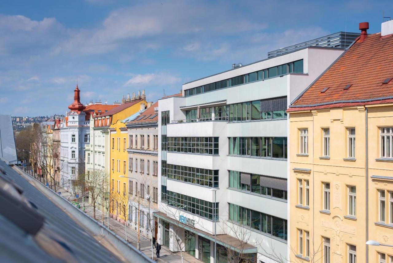 Apartment With Balcony And Parking Near The Prague Museum Bagian luar foto
