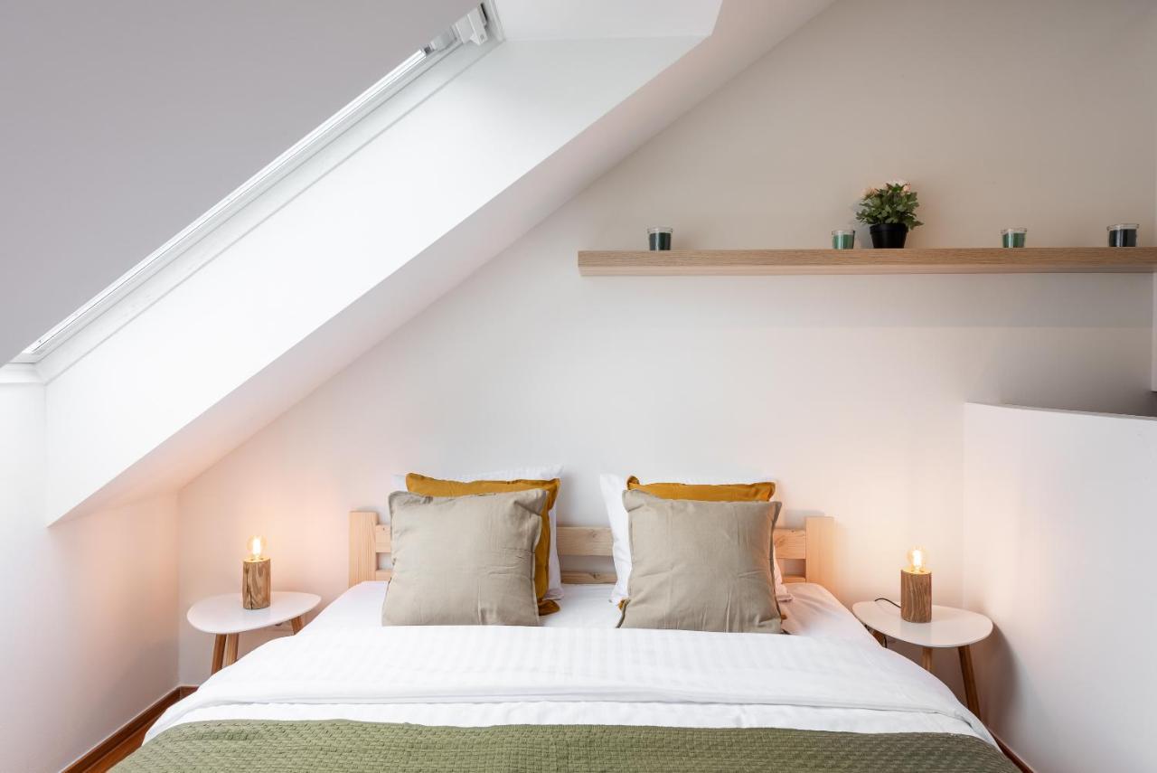 Apartment With Balcony And Parking Near The Prague Museum Bagian luar foto