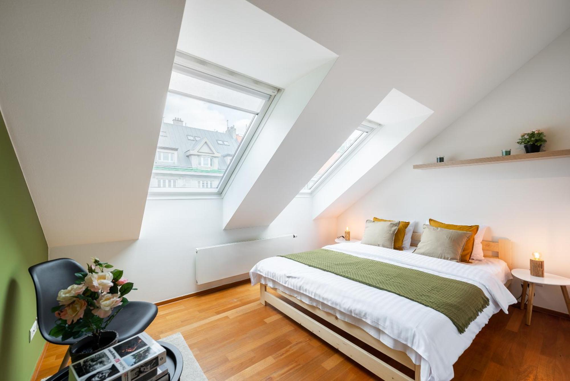 Apartment With Balcony And Parking Near The Prague Museum Bagian luar foto